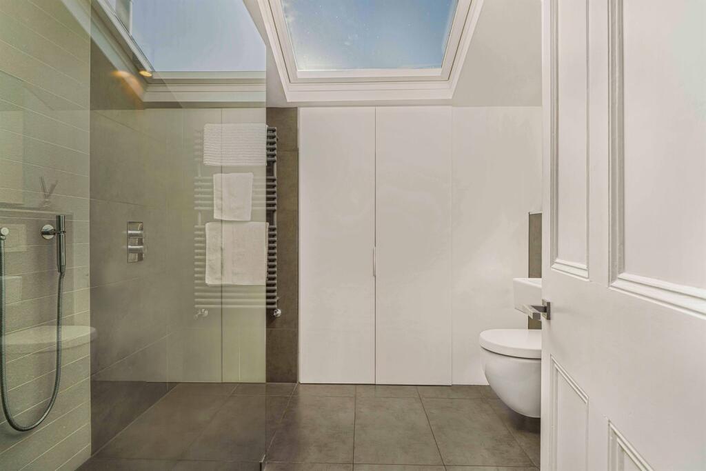 2 bedroom apartment for sale in Langham Mount, East Downs Road, Bowdon, WA14